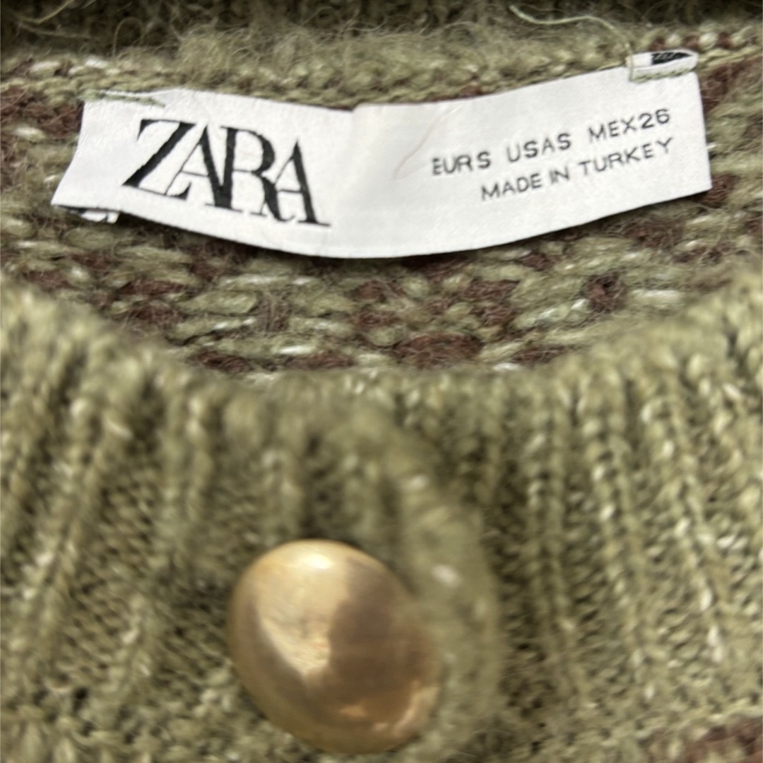 ZARA(ザラ)の限定セール‼️ZARA ゴールドボタン付きニットワンピース/カーディガン レディースのワンピース(ミニワンピース)の商品写真