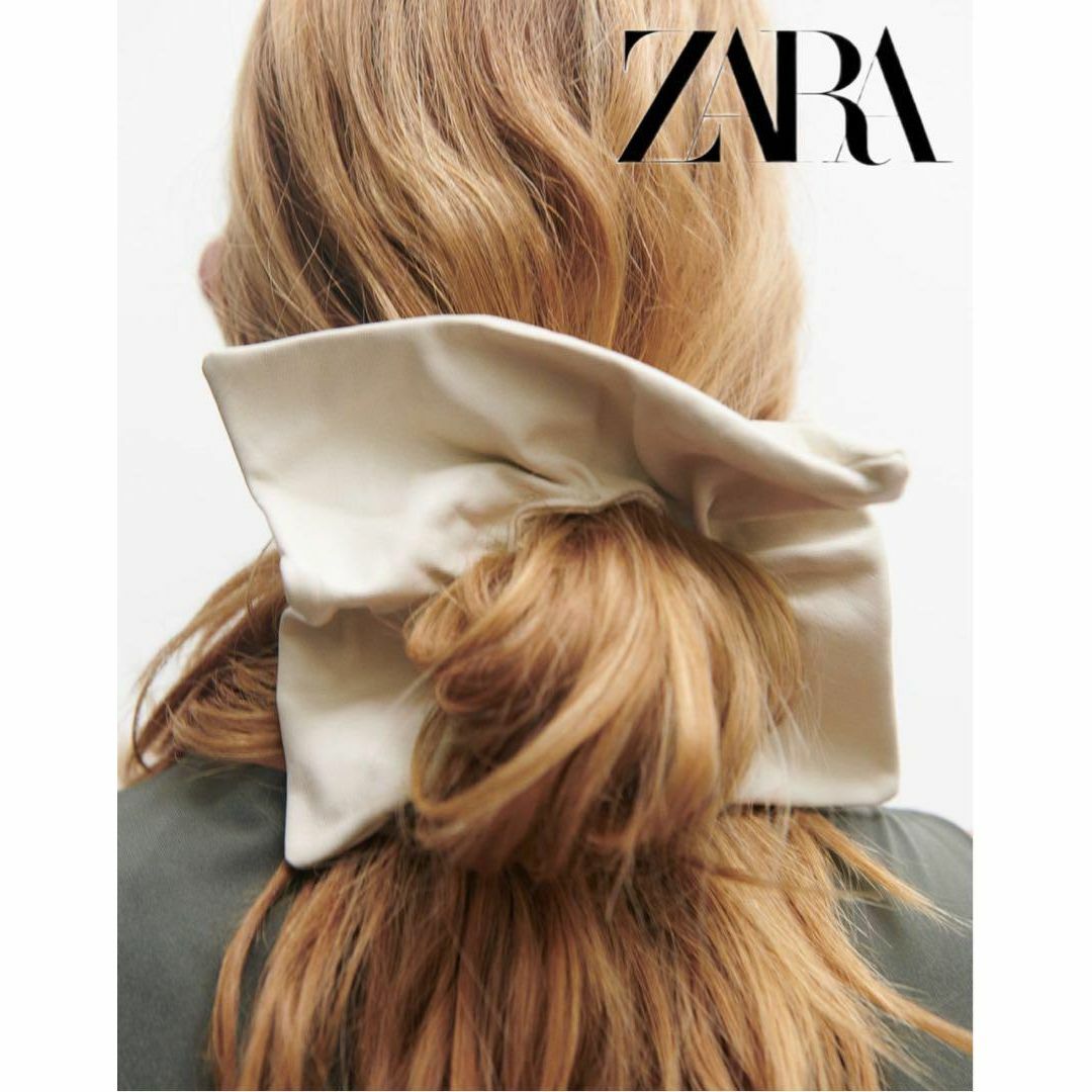 ZARA(ザラ)のZARA リアルレザー スクエア シュシュ レディースのヘアアクセサリー(ヘアゴム/シュシュ)の商品写真
