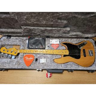 フェンダー(Fender)のAmerican Professional II Roasted Pine(エレキベース)