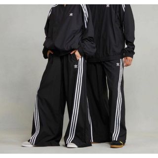 アディダス(adidas)のADIDAS ADILENIUM オーバーサイズ トラックパンツ  ワイドパンツ(カジュアルパンツ)