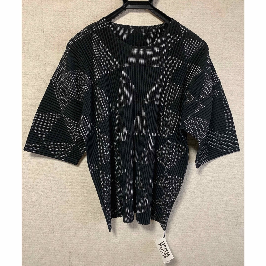 ISSEY MIYAKE(イッセイミヤケ)のオムプリッセ イッセイミヤケ HOMME PLISSE Tシャツ トライアングル メンズのトップス(Tシャツ/カットソー(半袖/袖なし))の商品写真