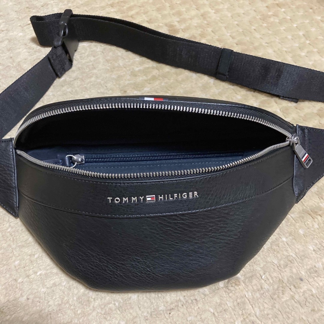 TOMMY HILFIGER(トミーヒルフィガー)のトミーフィルガー　サイドバック メンズのバッグ(ボディーバッグ)の商品写真