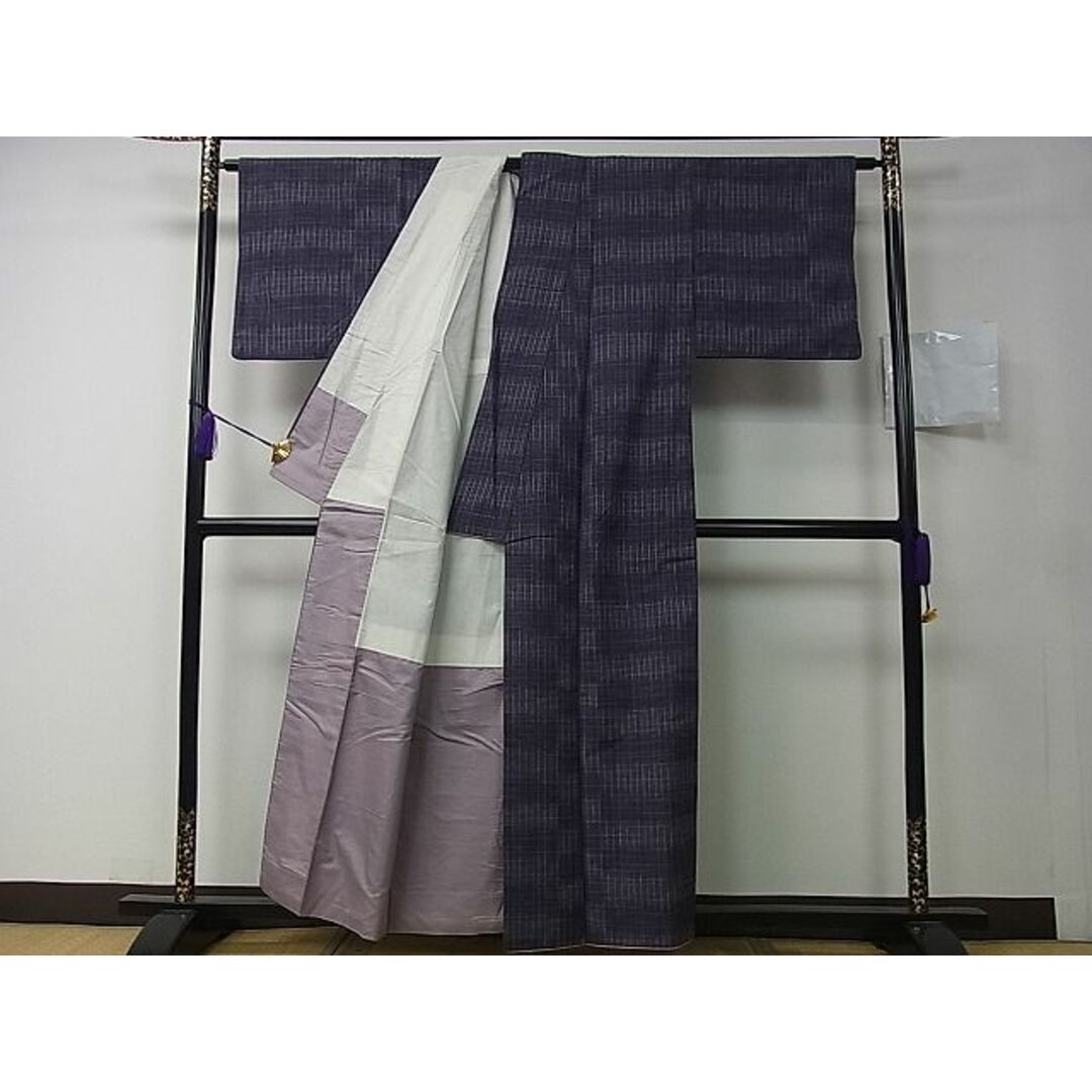 平和屋川間店■上質な紬　横段文　逸品　ut2426 レディースの水着/浴衣(着物)の商品写真