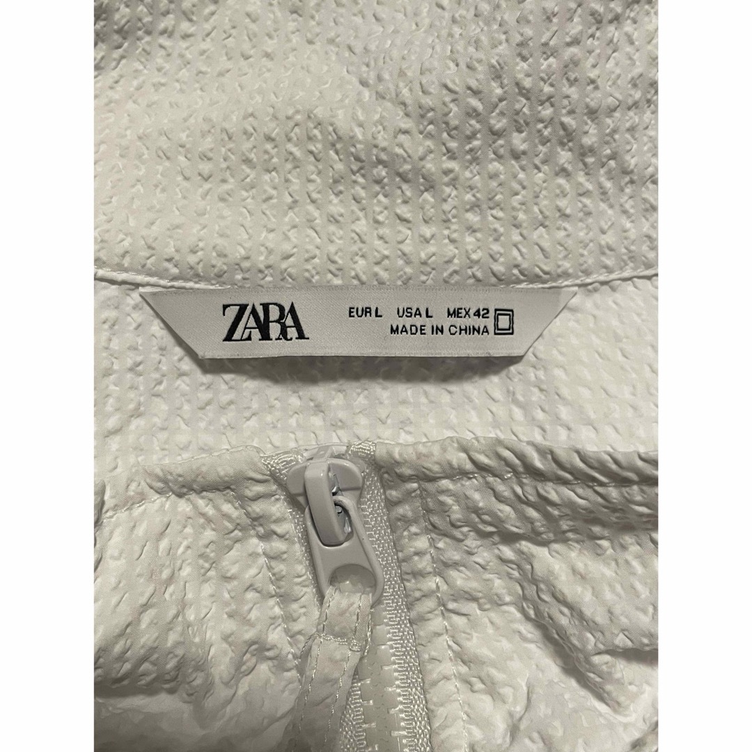 ZARA(ザラ)の◇ZARA◇ザラ◇シアサッカー◇ジャケット◇白◇プルジップ◇未使用品◇ メンズのジャケット/アウター(その他)の商品写真