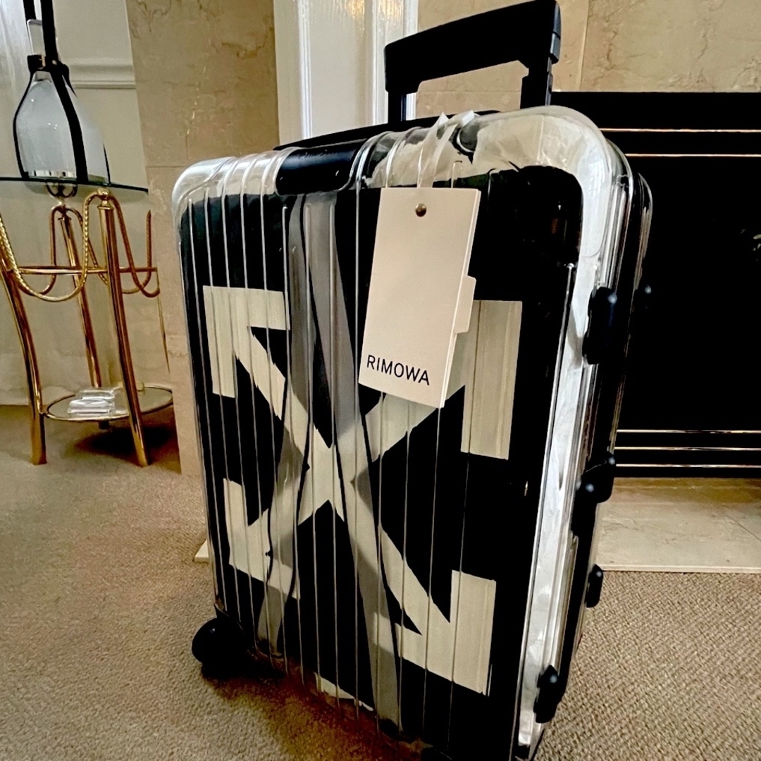 RIMOWA(リモワ)の専用 激レア OFF-WHITE RIMOWA リモワ キャリーケース メンズのバッグ(トラベルバッグ/スーツケース)の商品写真