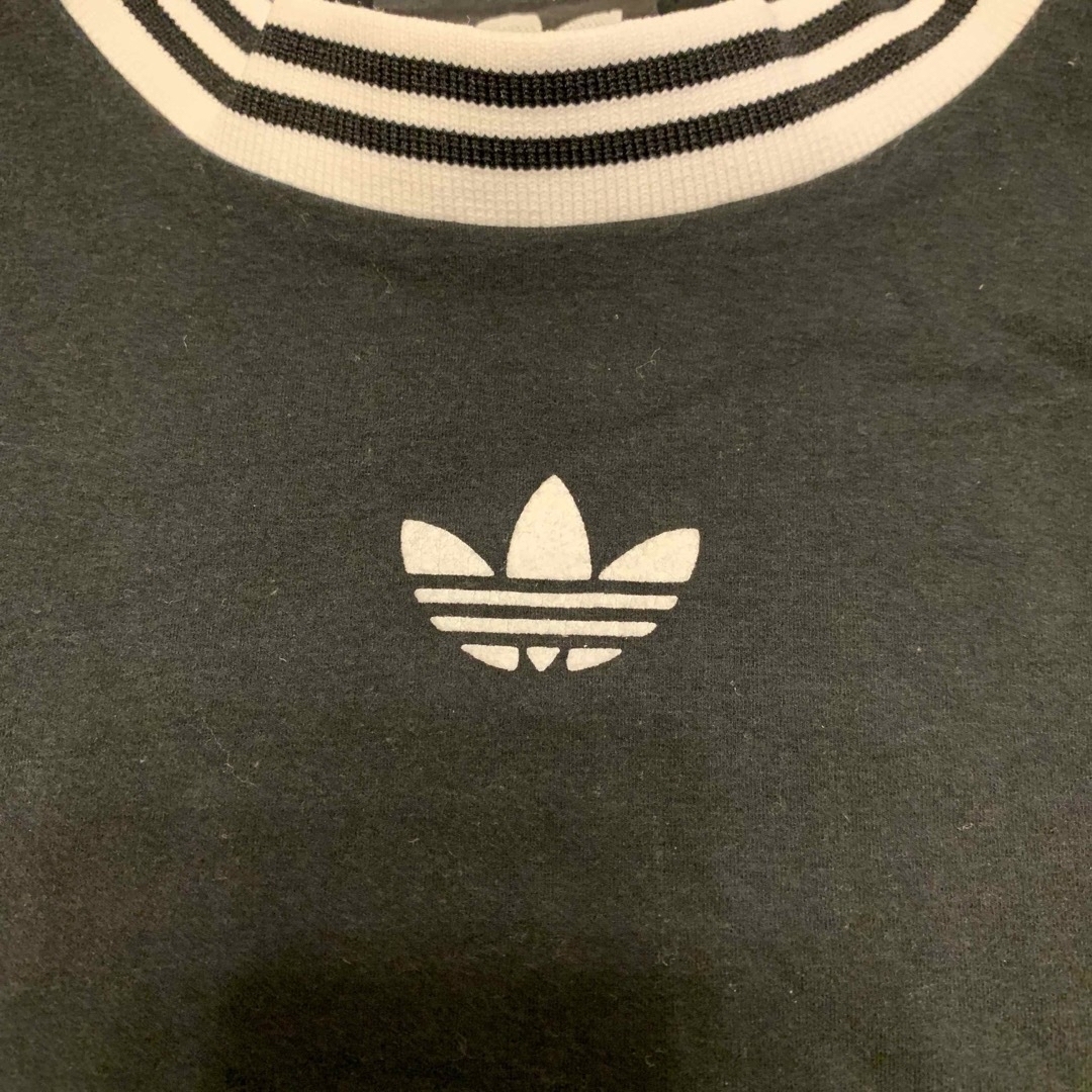 adidas(アディダス)のアディダス　tシャツ スポーツ/アウトドアのトレーニング/エクササイズ(トレーニング用品)の商品写真