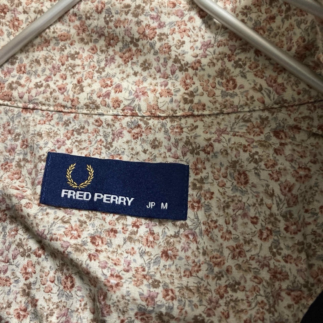 FRED PERRY(フレッドペリー)のフレッドペリー⭐️花柄⭐️パーカー⭐️ジャージ⭐️トラックジャケット⭐️ レディースのトップス(パーカー)の商品写真