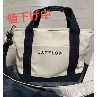 ベイフロー(BAYFLOW)のBAYFLOW ショルダーロゴZIP ロゴトート　4290円のお品です。(トートバッグ)