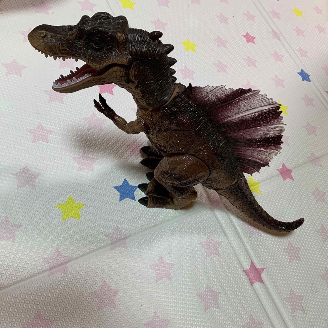 恐竜おもちゃ キッズ/ベビー/マタニティのおもちゃ(知育玩具)の商品写真