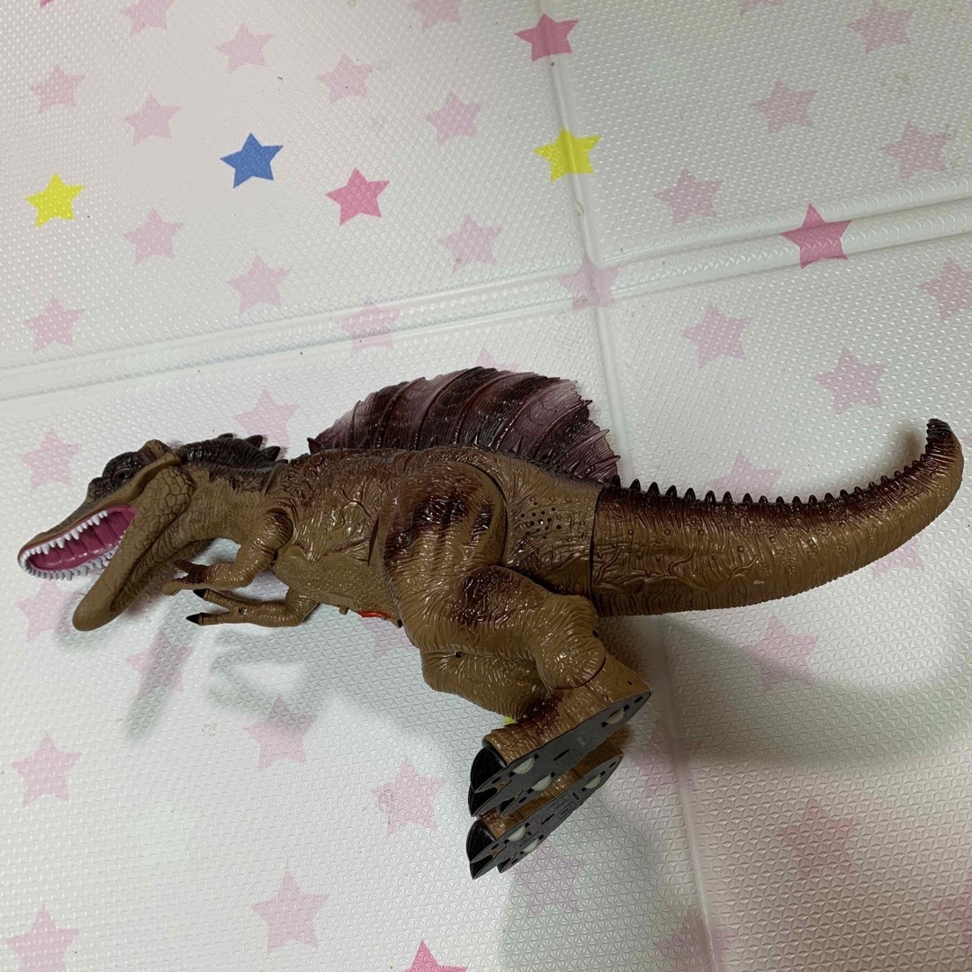 恐竜おもちゃ キッズ/ベビー/マタニティのおもちゃ(知育玩具)の商品写真