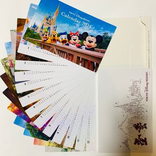 ディズニー(Disney)の東京ディズニーリゾート　卓上カレンダー　2024年　令和6年　辰年　ホログラム(カレンダー/スケジュール)