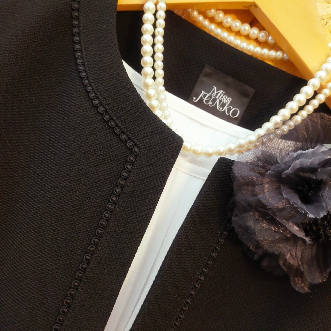 青山(アオヤマ)のMiss JUNKO ノーカラージャケット スカートセット 15号 黒 レディースのフォーマル/ドレス(スーツ)の商品写真