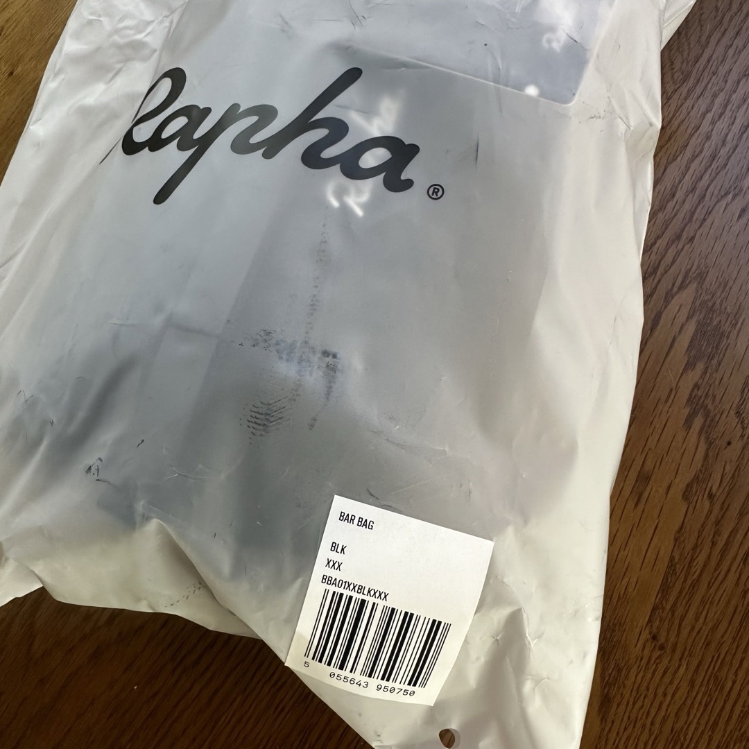 新品Rapha ラファハンドルバーバッグ バック　ブラック スポーツ/アウトドアの自転車(バッグ)の商品写真