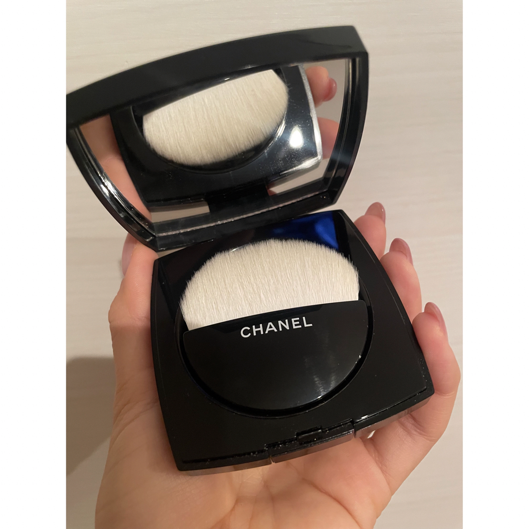 CHANEL(シャネル)のCHANEL フェイスパウダー コスメ/美容のベースメイク/化粧品(フェイスパウダー)の商品写真