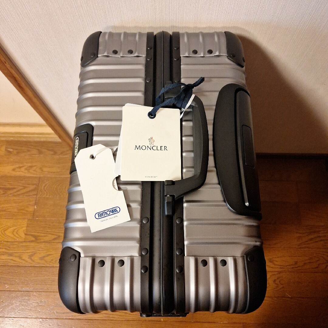 RIMOWA(リモワ)の未使用　リモワ　MONCLER　コラボ TOPAS　スーツケース　67L レディースのバッグ(スーツケース/キャリーバッグ)の商品写真