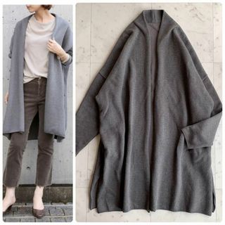 ZARA - ザラ 着物スリーブ 刺繍フラワーパッチワーク ベルベット ZARA - ザラ 着物スリーブ 刺繍フラワーパッチワーク ベルベット
