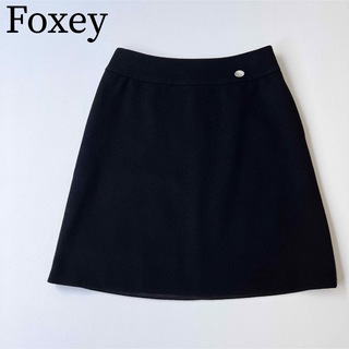 フォクシー(FOXEY)の美品　Foxey フォクシー　フレアスカート　ロゴプレート　カシミヤ混(ひざ丈スカート)
