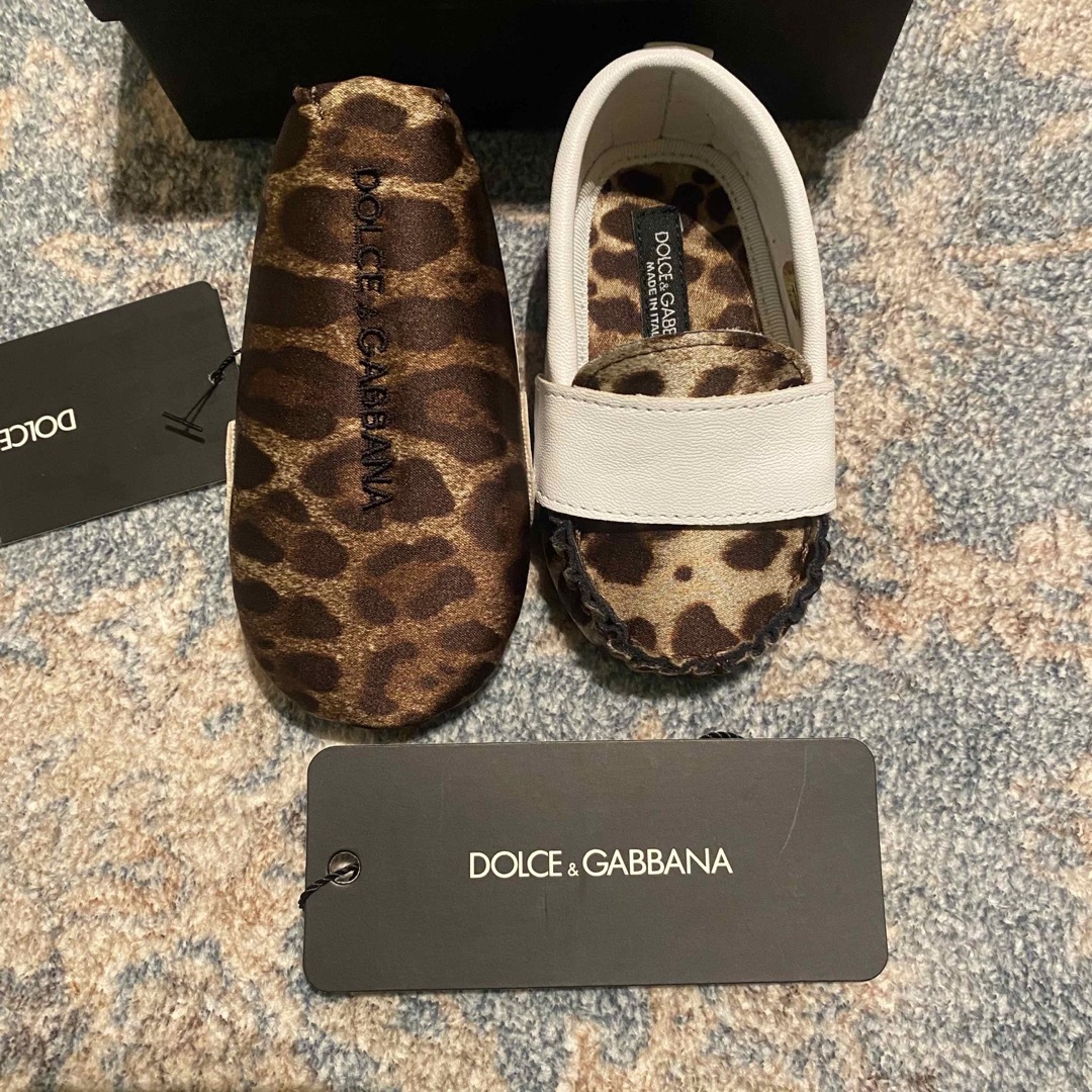 DOLCE&GABBANA(ドルチェアンドガッバーナ)のドルチェ&ガッバーナ　ベビーシューズ　ヒョウ柄 キッズ/ベビー/マタニティのベビー靴/シューズ(~14cm)(その他)の商品写真