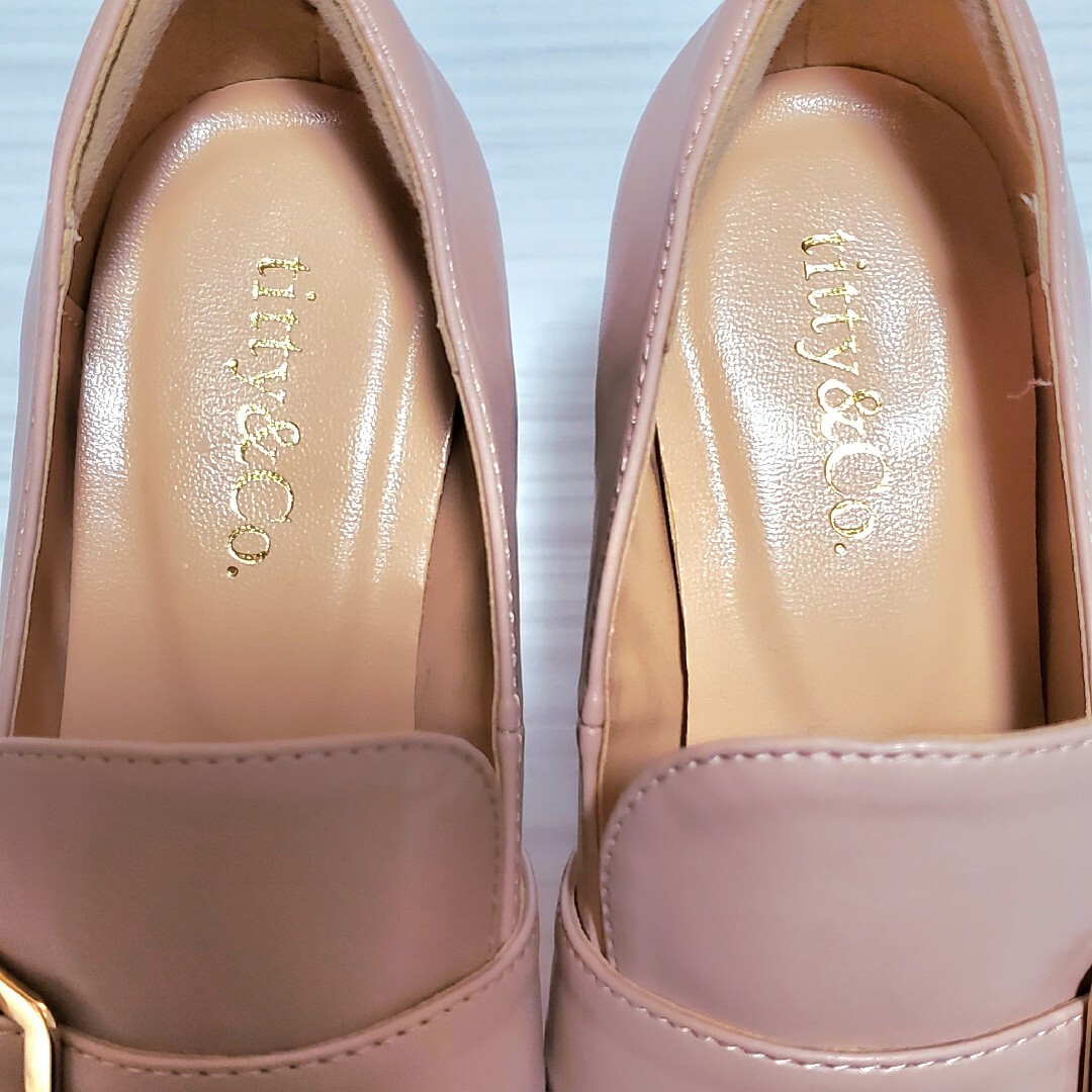 titty&co(ティティアンドコー)のtitty&Co. バックルベルトローファー Sサイズ ピンク レディースの靴/シューズ(ローファー/革靴)の商品写真