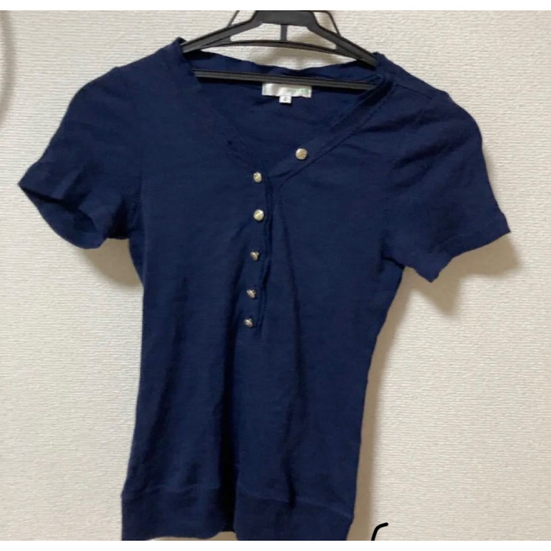anyFAM(エニィファム)のエニィファム　Vネックシャツ  レディースのトップス(Tシャツ(半袖/袖なし))の商品写真