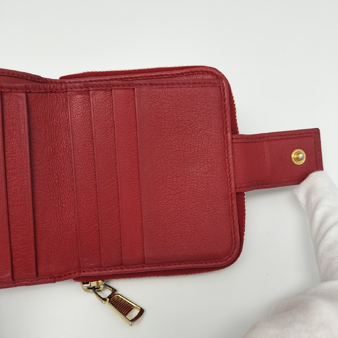 Yves Saint Laurent(イヴサンローラン)の極美品✨イヴサンローラン　折り財布　コンパクト レディースのファッション小物(財布)の商品写真