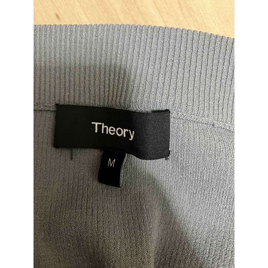 theory(セオリー)の美品　セオリー　ニット　スカート　ロング　グレー レディースのスカート(ロングスカート)の商品写真