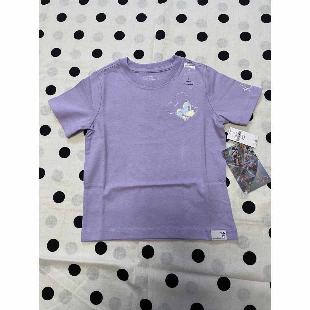 babyGAP(ベビーギャップ)の【新品】babyGap 100㎝　ミッキー　GAP Tシャツ パープル キッズ/ベビー/マタニティのキッズ服男の子用(90cm~)(Tシャツ/カットソー)の商品写真