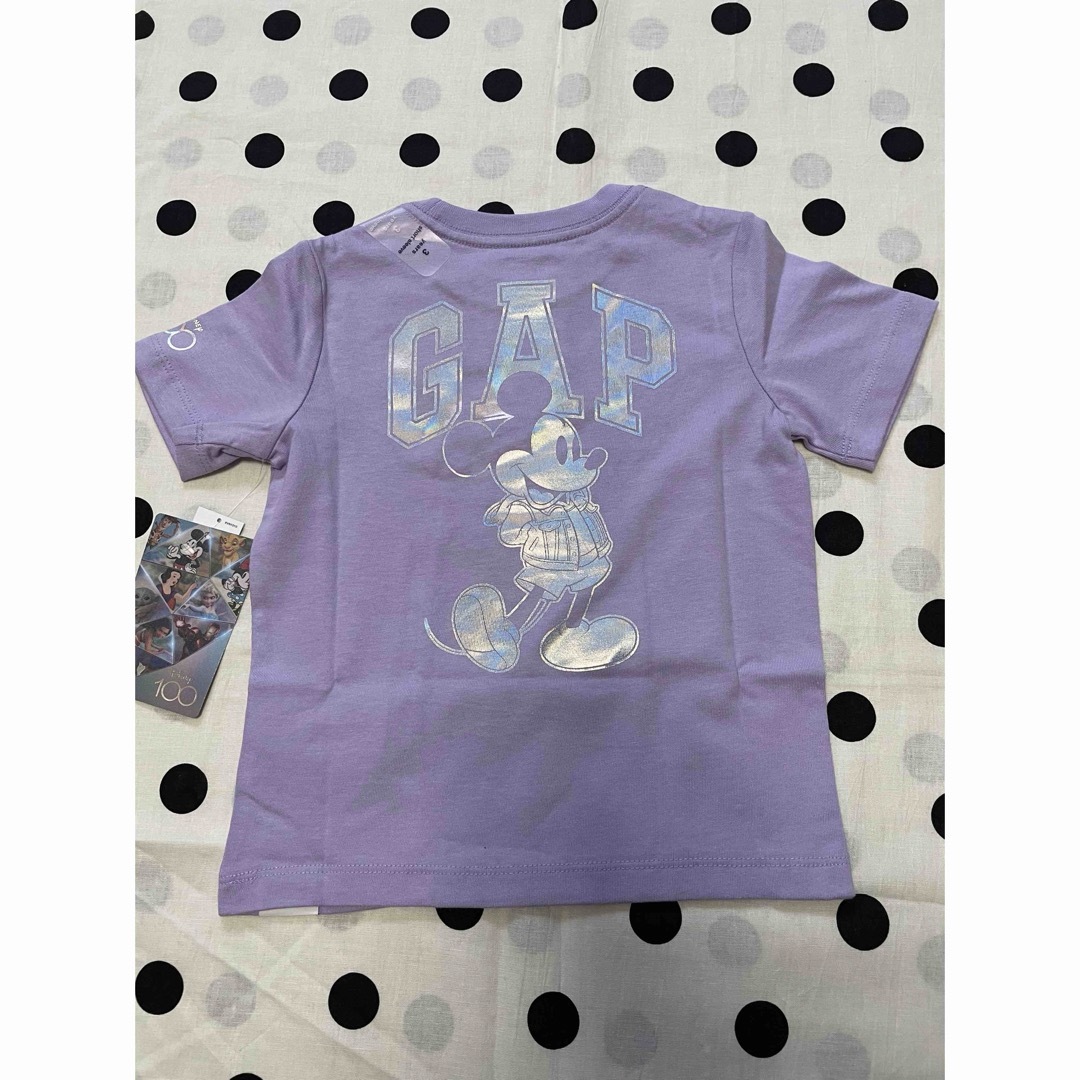 babyGAP(ベビーギャップ)の【新品】babyGap 100㎝　ミッキー　GAP Tシャツ パープル キッズ/ベビー/マタニティのキッズ服男の子用(90cm~)(Tシャツ/カットソー)の商品写真