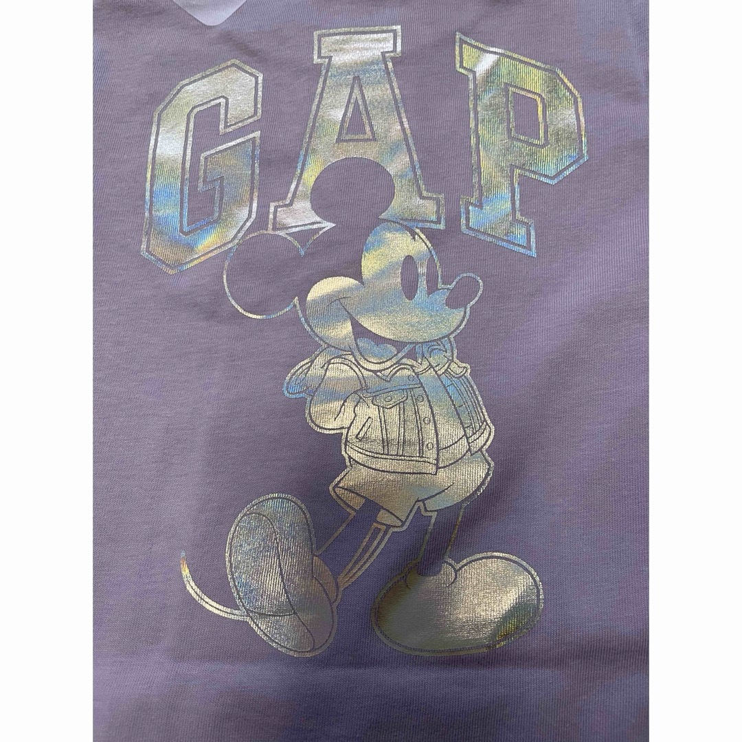 babyGAP(ベビーギャップ)の【新品】babyGap 100㎝　ミッキー　GAP Tシャツ パープル キッズ/ベビー/マタニティのキッズ服男の子用(90cm~)(Tシャツ/カットソー)の商品写真