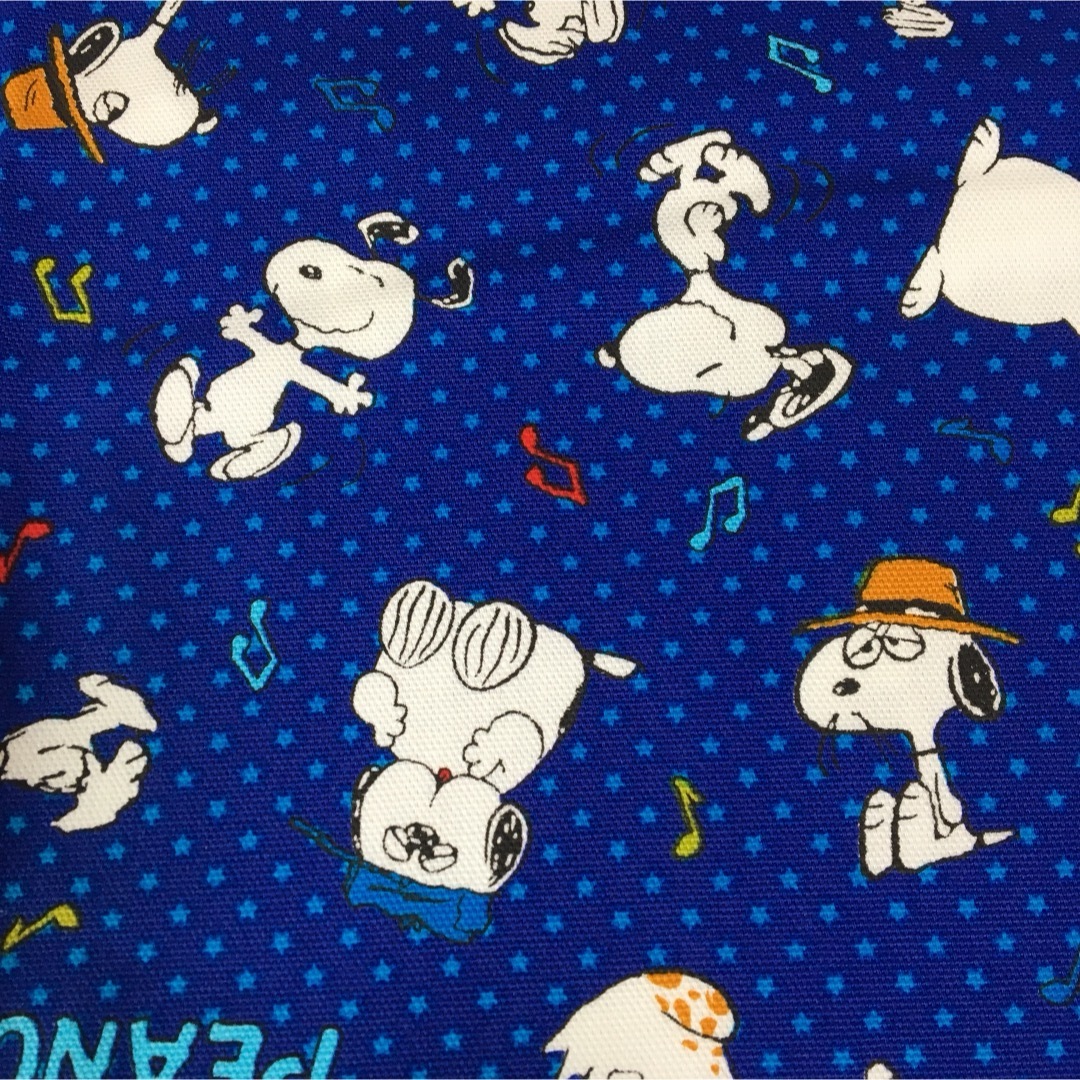 SNOOPY(スヌーピー)のPEANUTS スヌーピー オックス生地 青 生地布 ハギレ ハンドメイド ハンドメイドの素材/材料(生地/糸)の商品写真