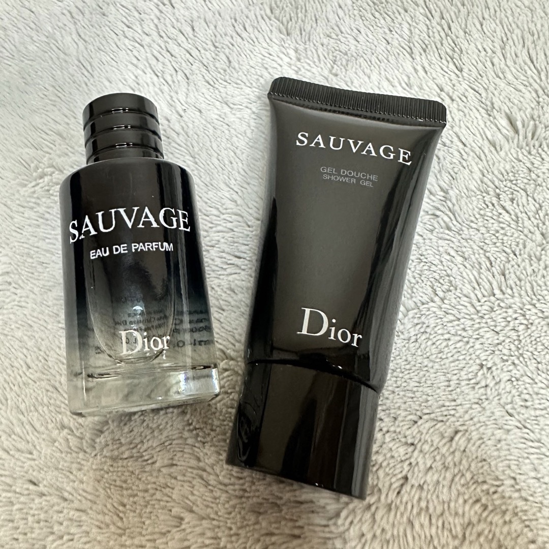 Dior SAUVAGE ディオール ソヴァージュ香水ボディシャンプーセット コスメ/美容の香水(香水(男性用))の商品写真