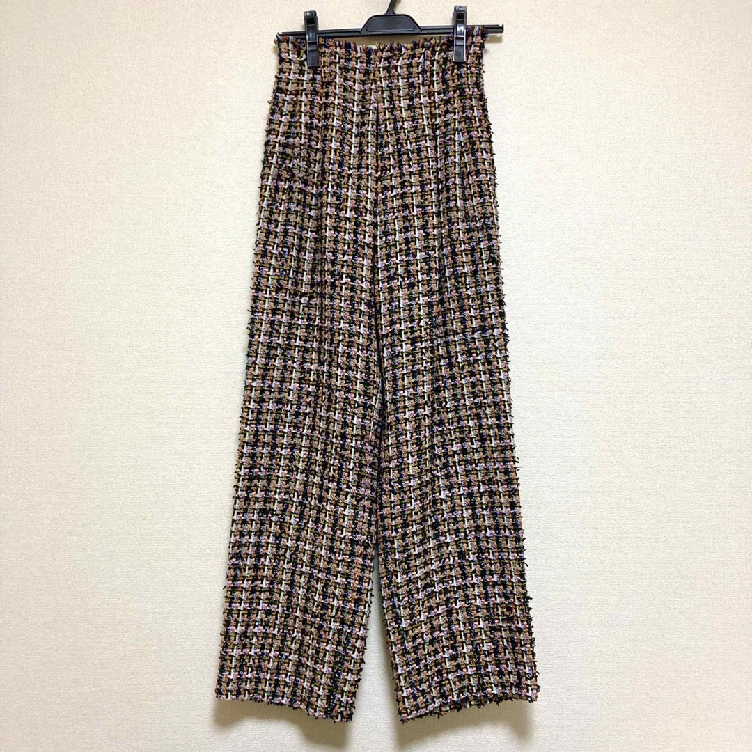 Ameri VINTAGE(アメリヴィンテージ)のアメリヴィンテージ　PLAYFUL TWEED PANTS  ツイード　パンツ レディースのパンツ(カジュアルパンツ)の商品写真