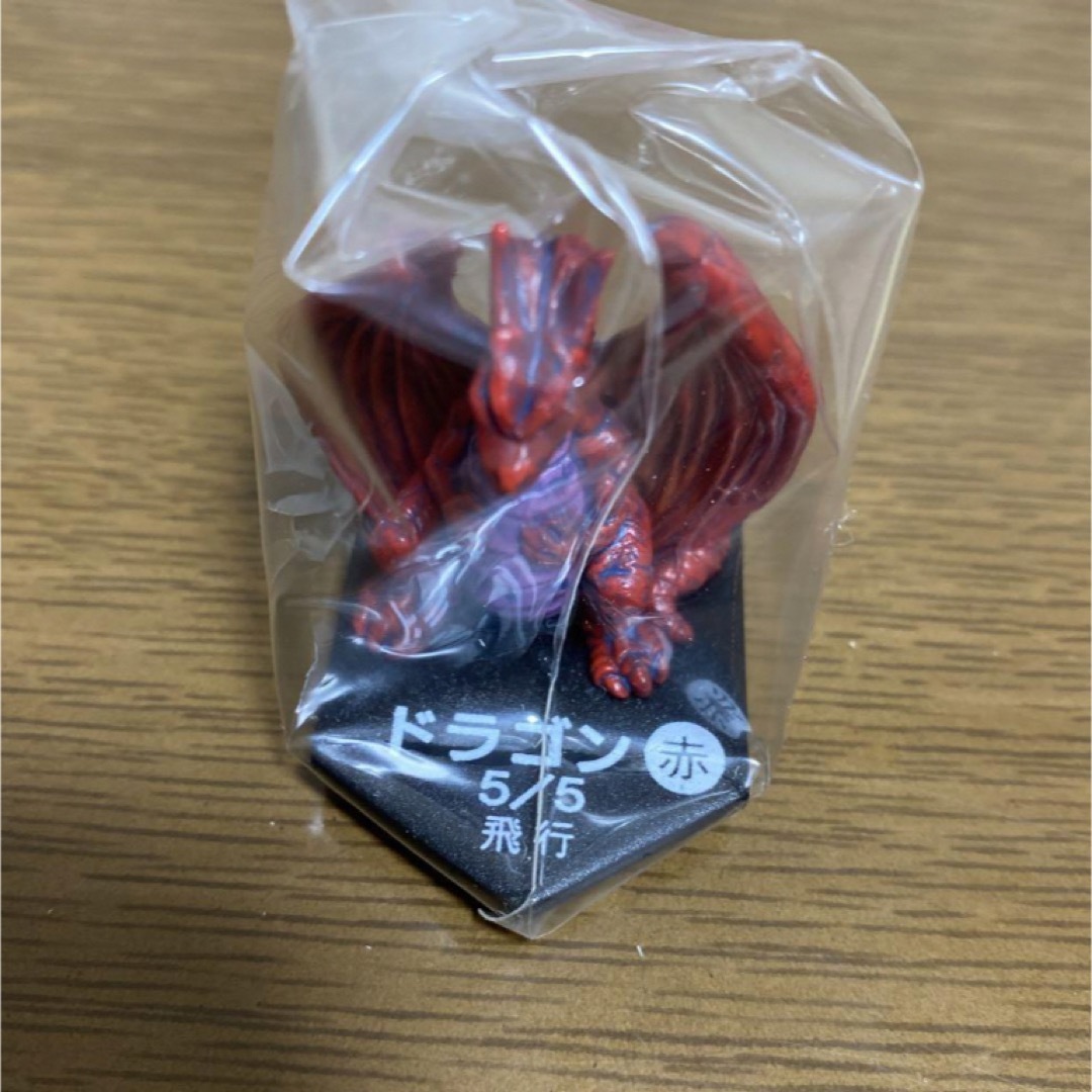 MTG ドラゴン トークン フィギュア ホビージャパン 非売品 未使用 エンタメ/ホビーのフィギュア(アニメ/ゲーム)の商品写真