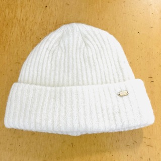 レイカズン(RayCassin)のレイカズン　アルパカ羊毛　真っ白　ニット帽子　暖かい　Fサイズ(キャップ)