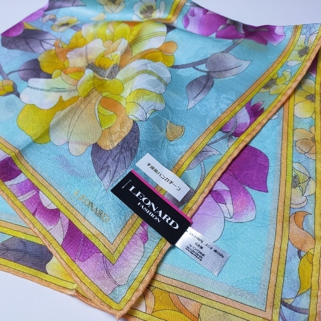 LEONARD(レオナール)のLEONARD/ レオナール　 大判 ハンカチ ⑩　絹混　プチスカーフ レディースのファッション小物(ハンカチ)の商品写真