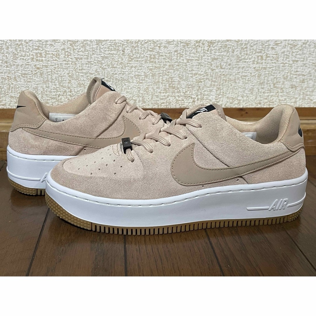 NIKE(ナイキ)のひろみ様専用NIKE WMNS AIR FORCE 1 SAGE  24.0cm レディースの靴/シューズ(スニーカー)の商品写真