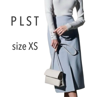 プラステ(PLST)のPLST タイトスカート フロントスリット ブルー XS(ひざ丈スカート)