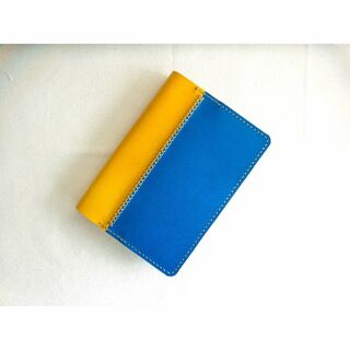 【ハンドメイド・手縫い】3色ブックカバー【ホワイト×ブルー×マスタード】(ブックカバー)