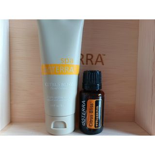 ドテラ(doTERRA)の【おまとめ価格】ドテラ　シトラスブリスセット　オイル&ハンドローション(エッセンシャルオイル（精油）)