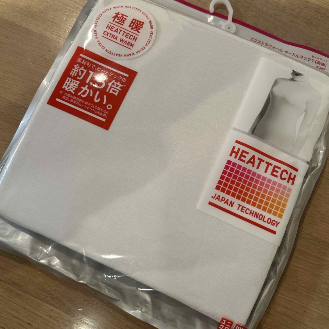 UNIQLO(ユニクロ)のUNIQLO極暖　レディース　専用です レディースの下着/アンダーウェア(アンダーシャツ/防寒インナー)の商品写真