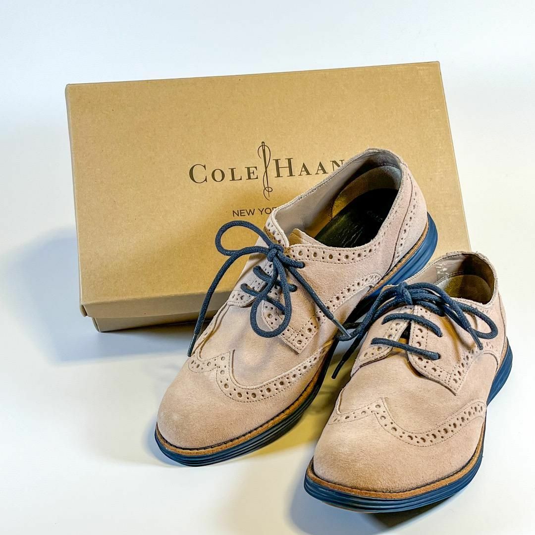 Cole Haan(コールハーン)の美品 COLE HAAN シューズ スエード ベージュ レディースの靴/シューズ(ローファー/革靴)の商品写真