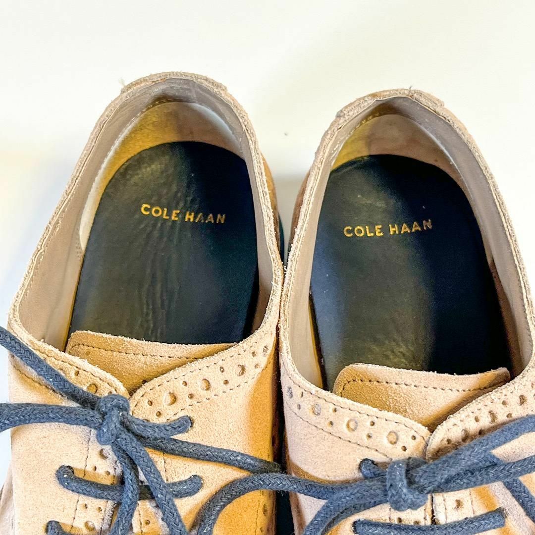 Cole Haan(コールハーン)の美品 COLE HAAN シューズ スエード ベージュ レディースの靴/シューズ(ローファー/革靴)の商品写真