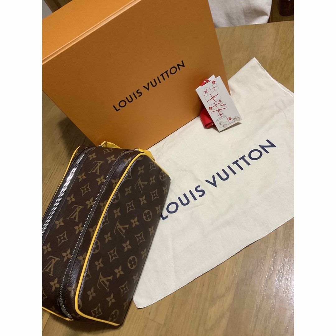 LOUIS VUITTON(ルイヴィトン)のLOUIS VUITTON ドップ・キット M46764 メンズのバッグ(セカンドバッグ/クラッチバッグ)の商品写真