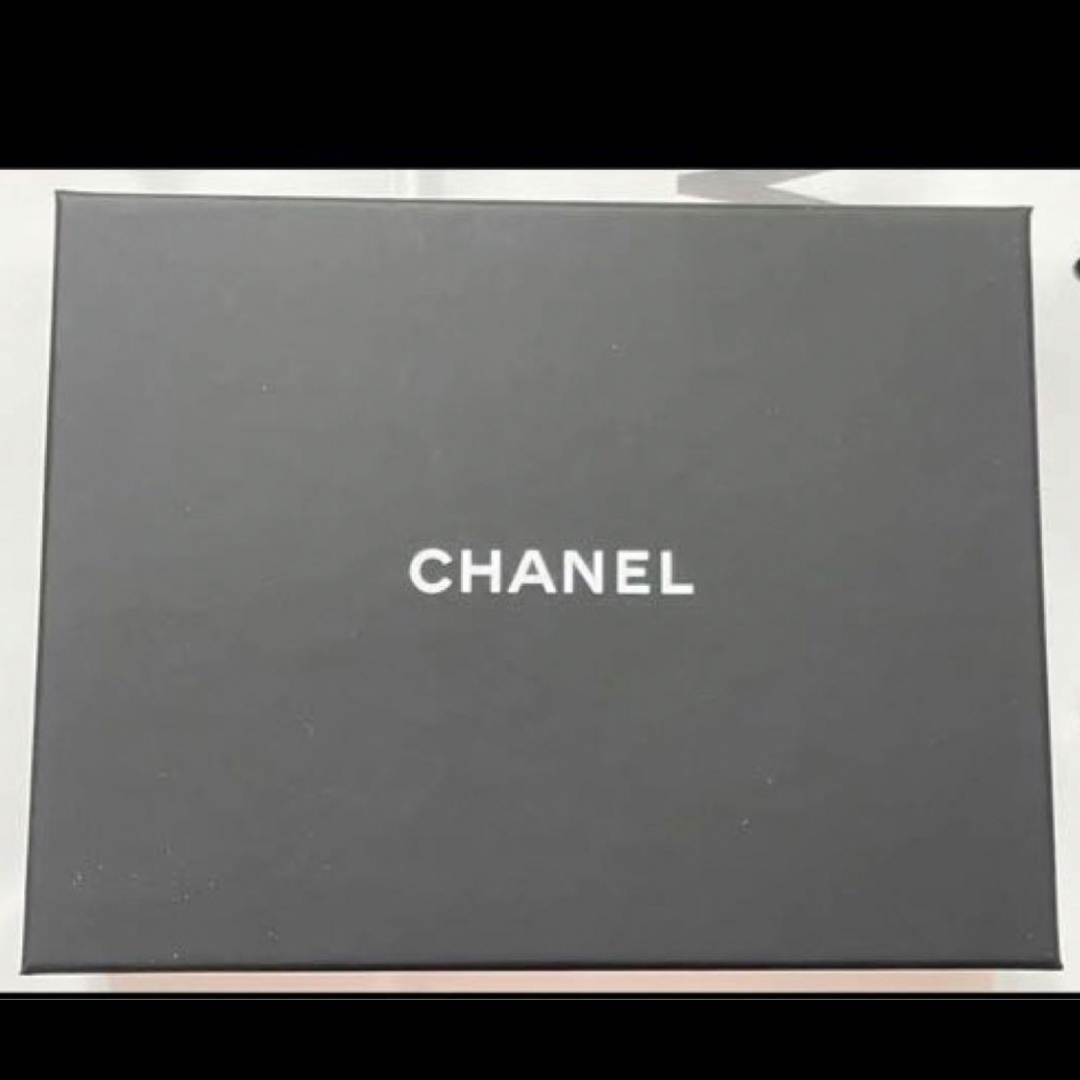 CHANEL(シャネル)のCHANEL  シャネル　2つ折り　財布　ウォレット　ミニ財布　ピンク　新品 レディースのファッション小物(財布)の商品写真