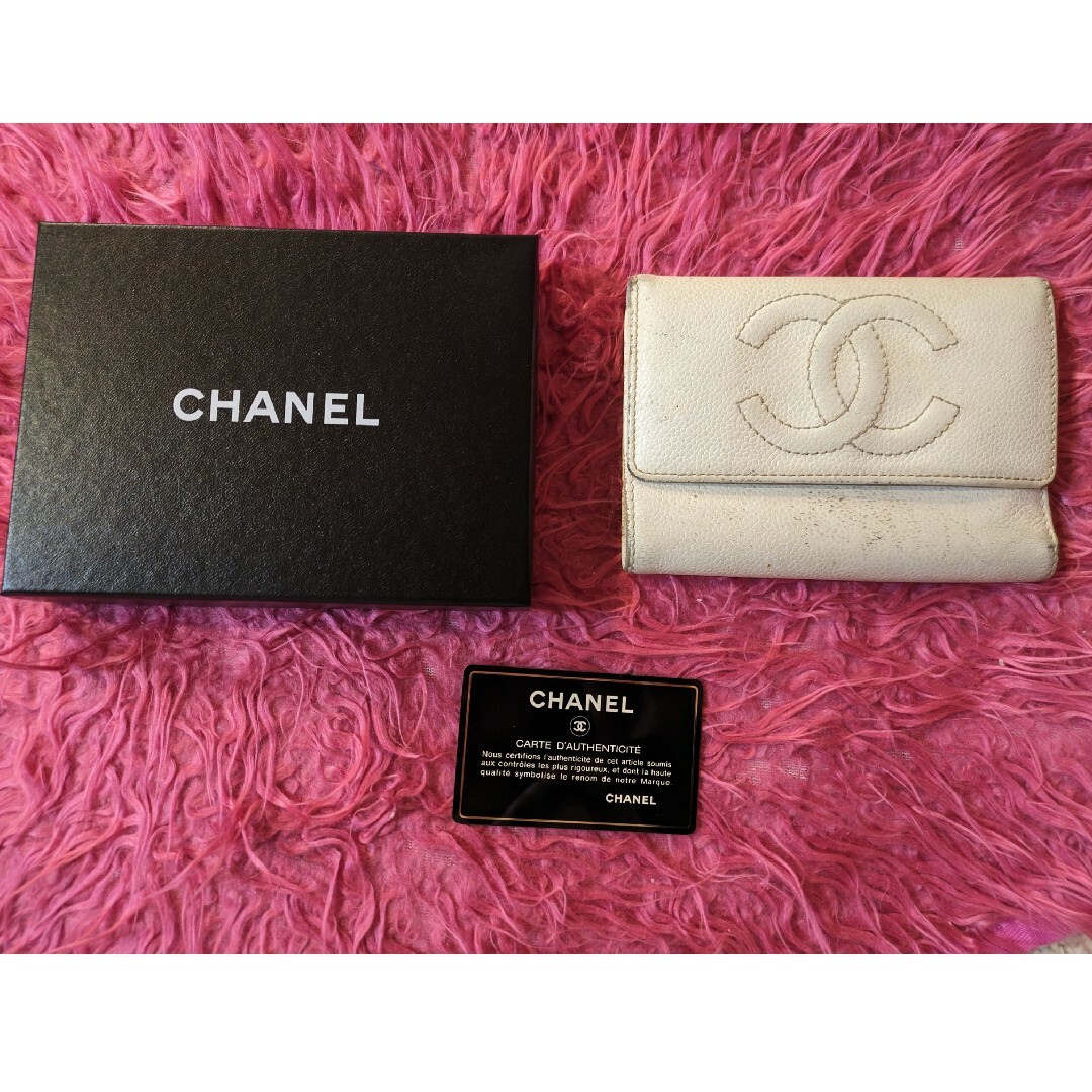 CHANEL(シャネル)の❤CHANEL 三つ折り 財布 キャビアスキン レザー　白❤ レディースのファッション小物(財布)の商品写真