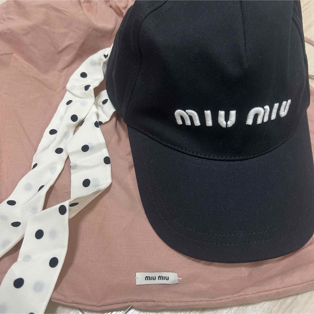 miumiu(ミュウミュウ)のmiumiu コットンベースボールキャップ　Sサイズ レディースの帽子(キャップ)の商品写真