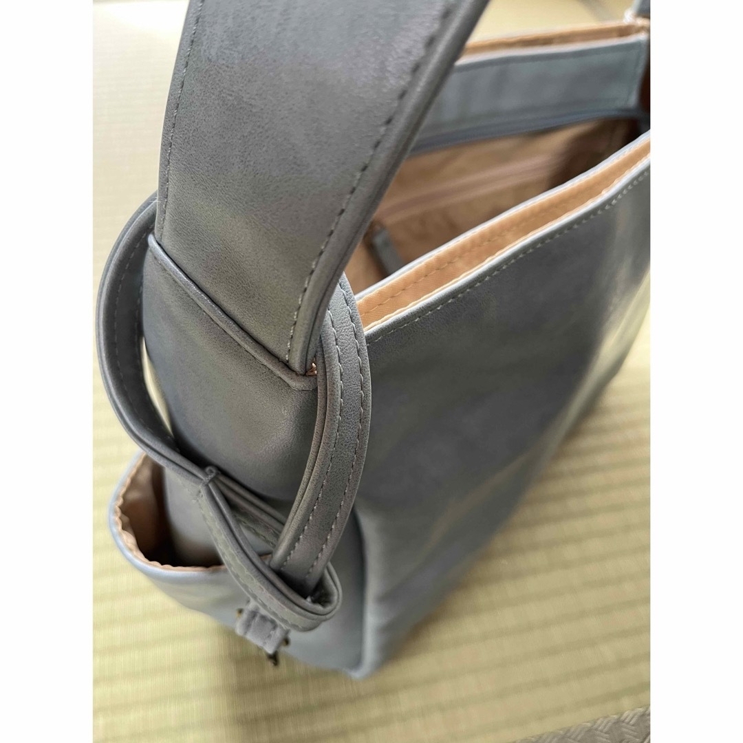 FELISSIMO(フェリシモ)のA4ファイル　ショルダーバッグ レディースのバッグ(ショルダーバッグ)の商品写真