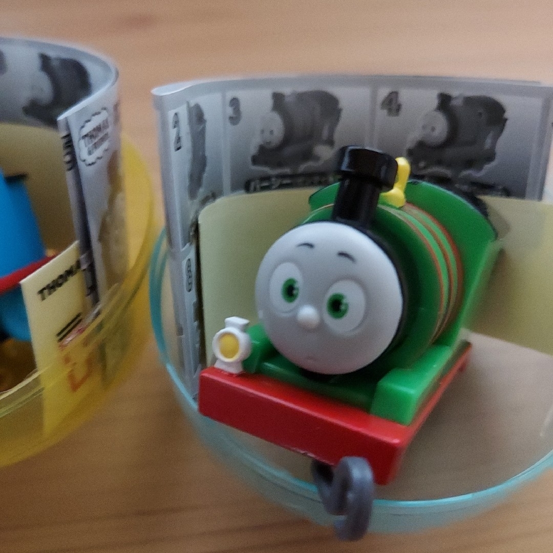 THOMAS(トーマス)のきかんしゃトーマスカプセルプラレールみんなでGO編ガチャガチャ　パーシー　カナ キッズ/ベビー/マタニティのおもちゃ(電車のおもちゃ/車)の商品写真