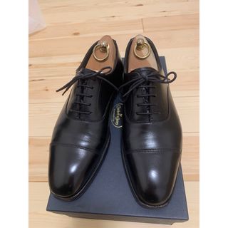 クロケットアンドジョーンズ(Crockett&Jones)の美品クロケットアンドジョーンズ　オードリー　5 1/2D シューツリー付き(ドレス/ビジネス)