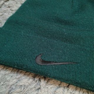 ナイキ(NIKE)の【レアカラー】90s NIKE スウォッシュ刺繍　ビーニー　ニットキャップ(ニット帽/ビーニー)